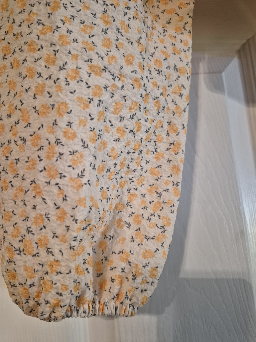 Elodie Floral Puff-Sleeve Crop Top - Yellow - Medium - Picture 4 of 10